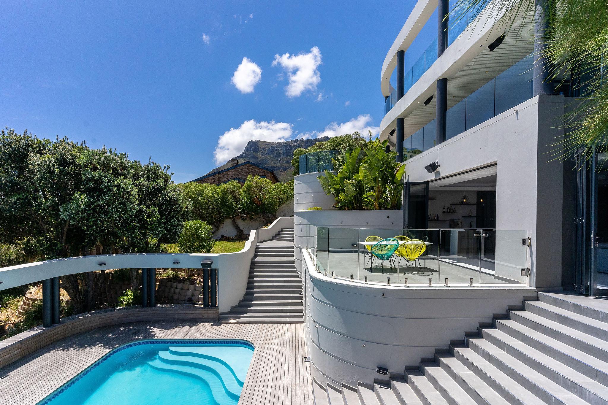 7 Bedroom Property for Sale in Llandudno Western Cape